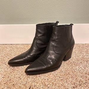 Sam Edelman Winona black booties